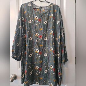 Floral dress by Emery Rose size XXL